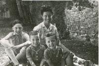 1944 _05 Mai _ Orange_ François _ Jacques _ Philippe et leur mere Georgeou ANCELY
